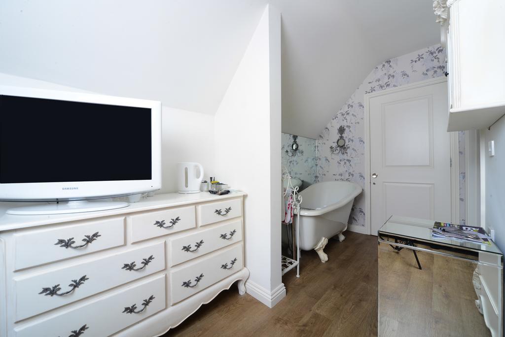 Harford En-Suite Rooms リミントン エクステリア 写真